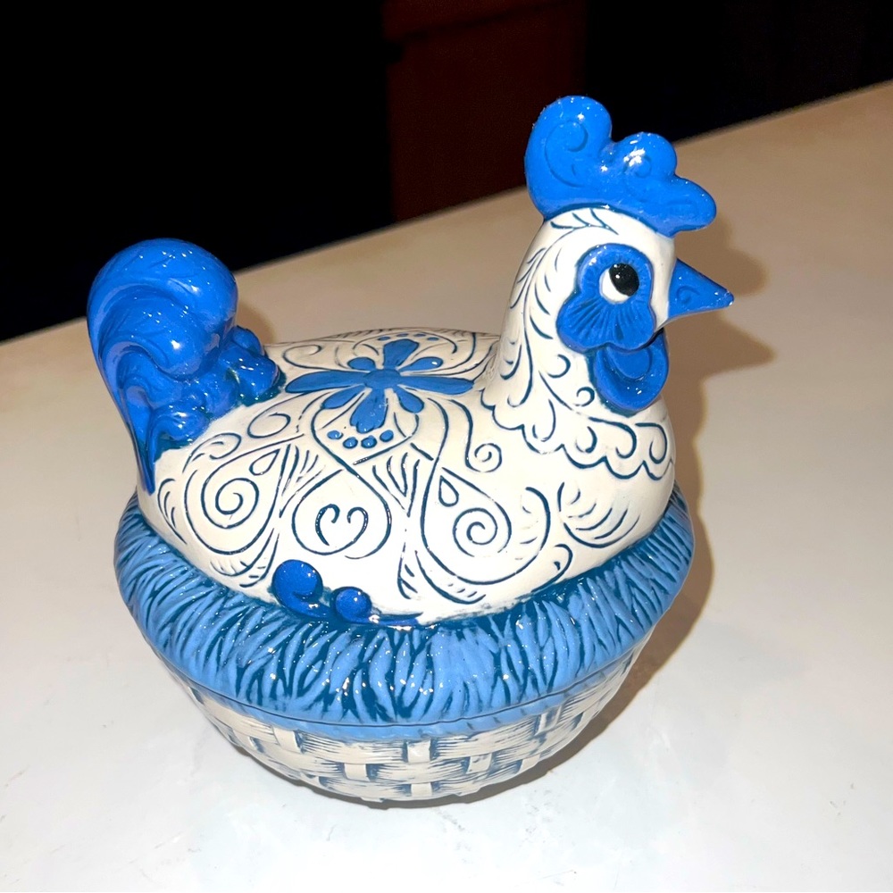 Vintage Ceramic Blue & White Hen on Nest 5” wide x 7” high with lid on